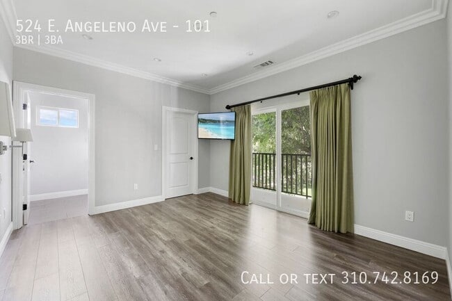 Building Photo - 524 E Angeleno Ave