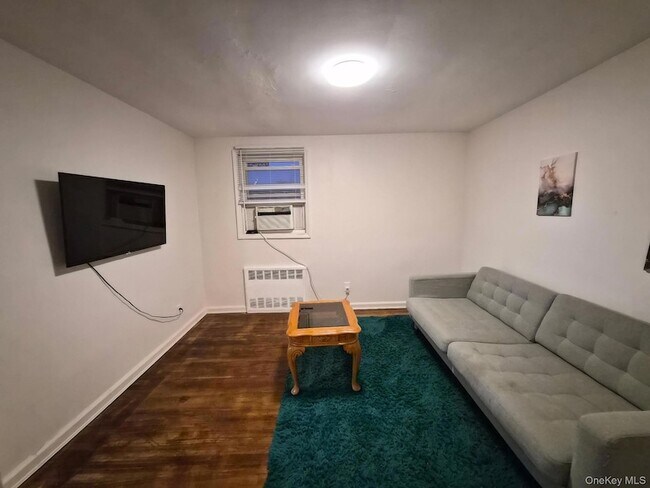 Building Photo - 182 Covert Ave