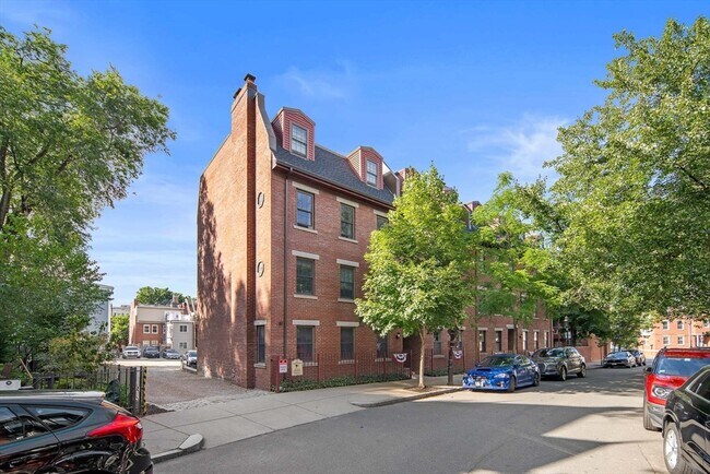 Building Photo - 1 Devens St