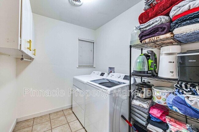 Building Photo - 3108 Oak Forest Dr