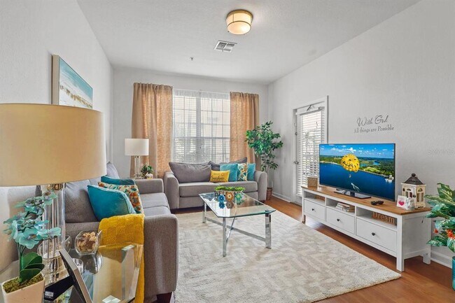 Building Photo - 2310 Silver Palm Dr