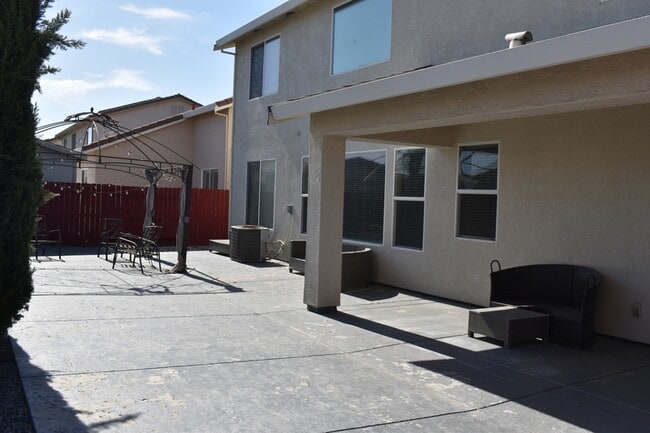 Building Photo - 870 Alabaster Ct