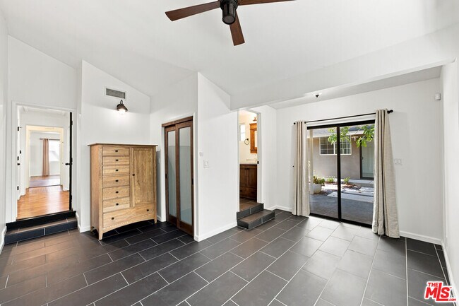 Building Photo - 4415 Woodland Ave