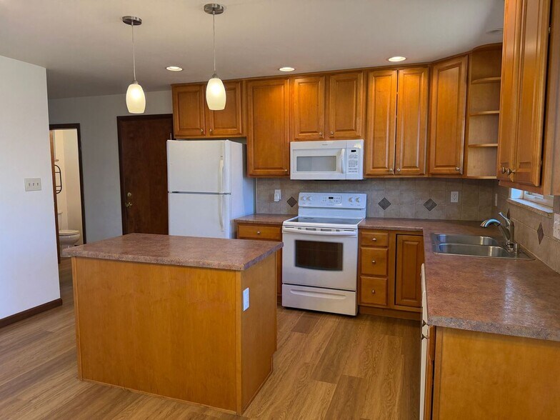 Building Photo - 3480 17th St