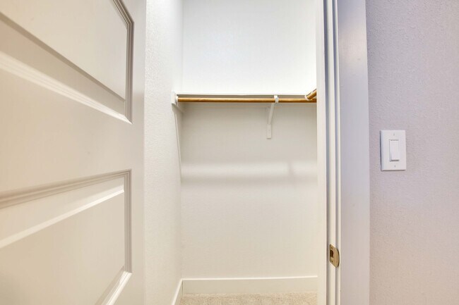 Building Photo - 48 Rancho Trail