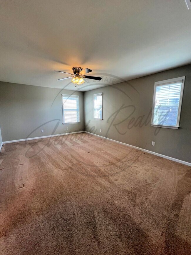 Building Photo - 1676 Stonewater Dr