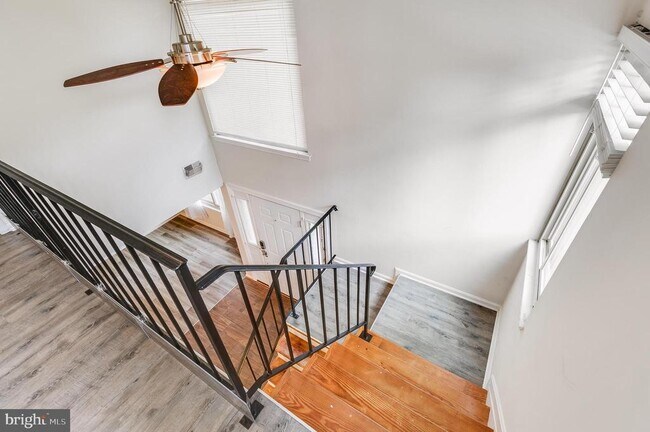 Building Photo - 7329 Split Rail Ln