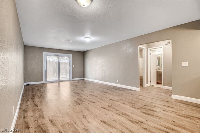 Building Photo - 4367 S Mojave Rd