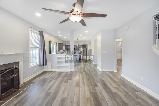 Building Photo - 4440 Valley Trace Dr