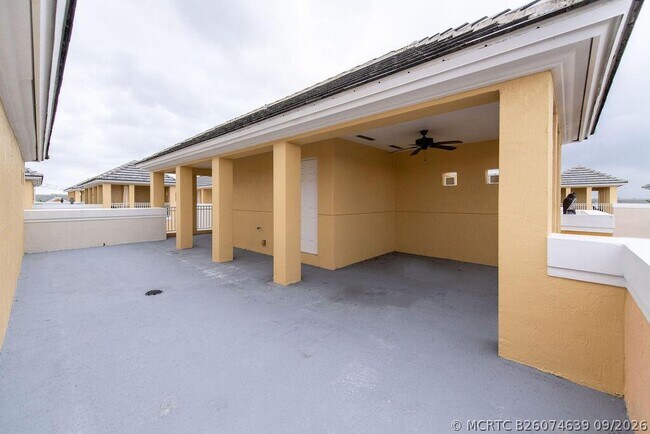 Building Photo - 2326 Vintage Cir