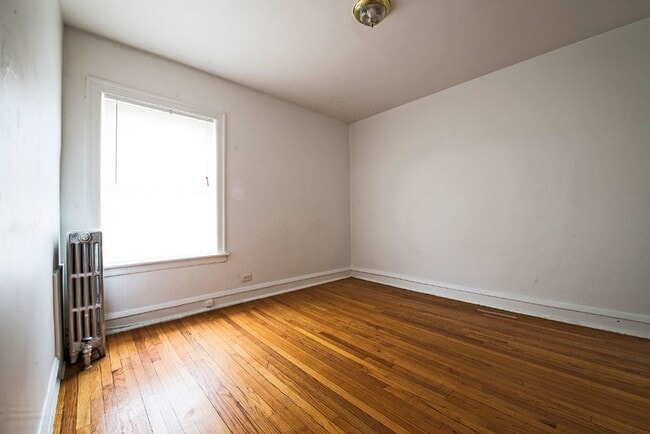 Building Photo - 7914-16 S Kingston Ave Chicago, IL 60617