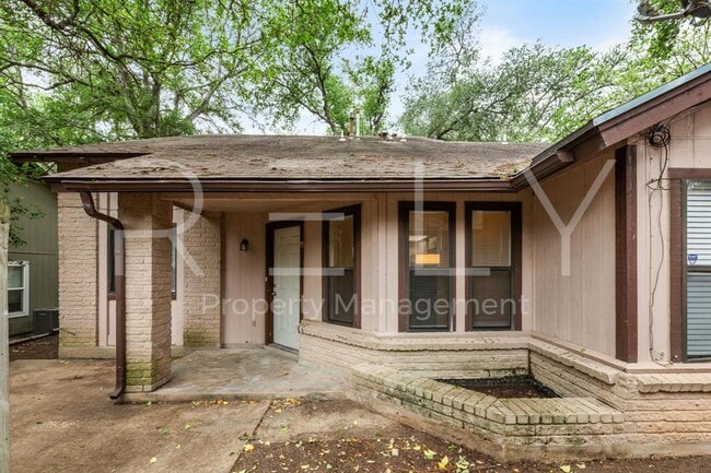 Building Photo - 1005 Milford Way