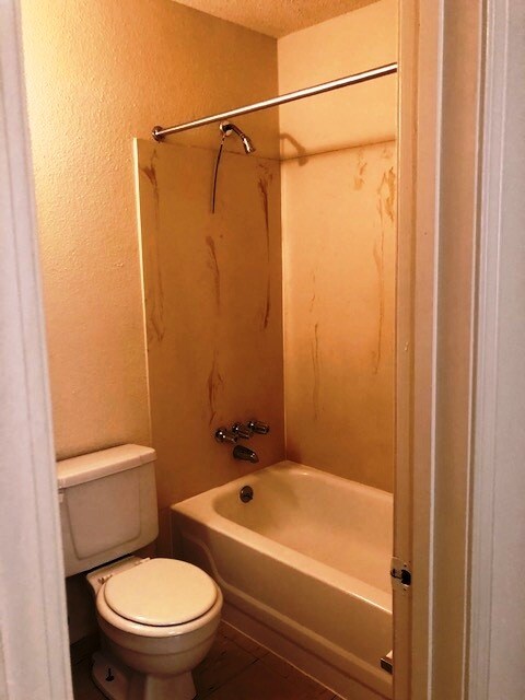 Building Photo - 1201 W 1st St