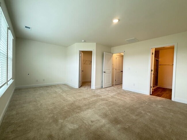 Building Photo - 3 Bedroom One Garage Single Family