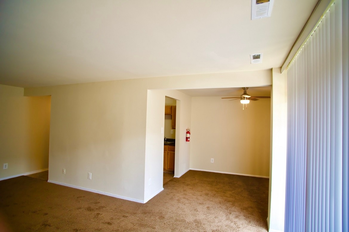 Building Photo - Oxford Manor