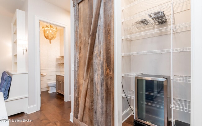 Building Photo - 9413 Civic Way