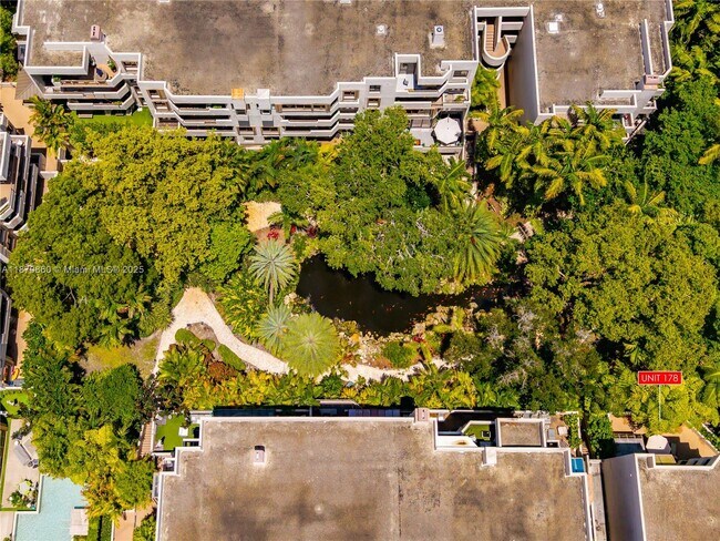Building Photo - 101 Crandon Blvd