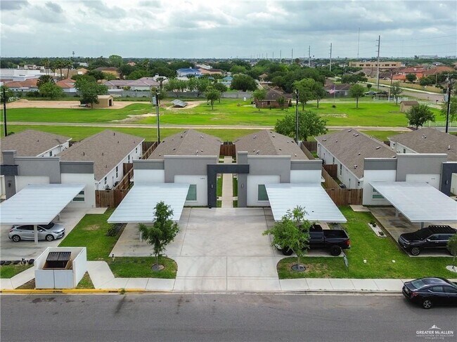 Building Photo - 3301 S Colt Ln