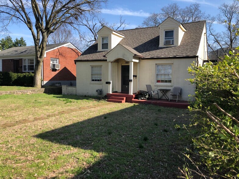 Primary Photo - 3145 Parthenon Ave