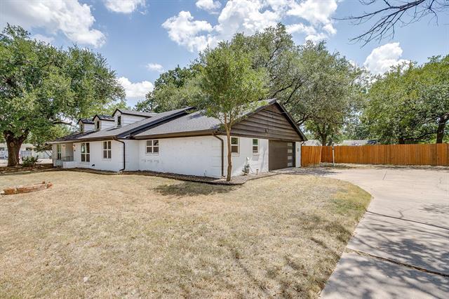 Building Photo - 2536 Daisy Ln