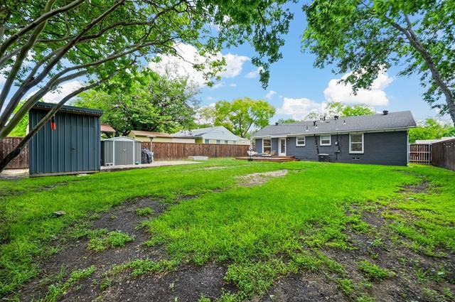 Building Photo - 11015 Stallcup Dr