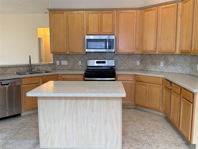 Building Photo - 10727 Gilford Crest Dr