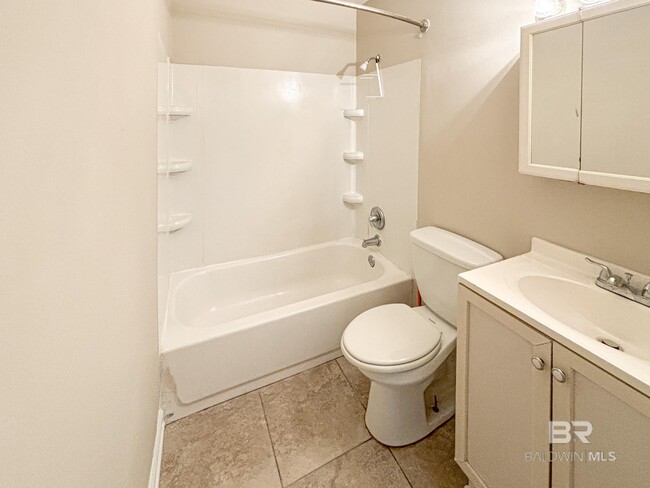 Building Photo - 6415 Schoel Ln