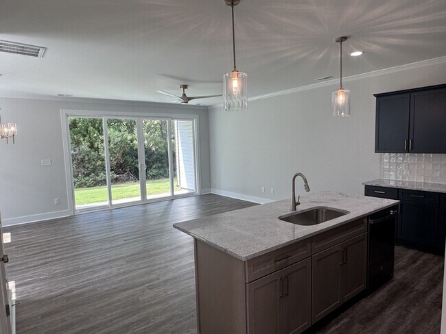Building Photo - 3 Bed 2.5 Bath Brand New Townhome