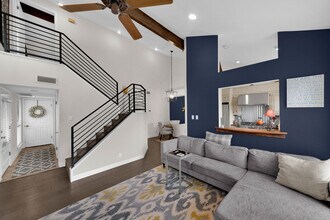 Building Photo - 4404 Travis Country Cir