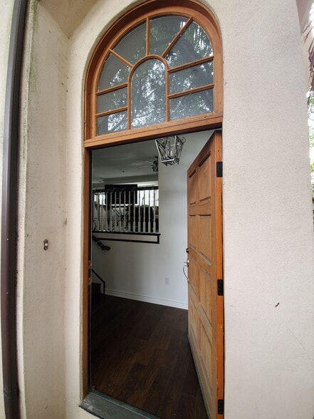 Building Photo - 1927 Fremont Ave