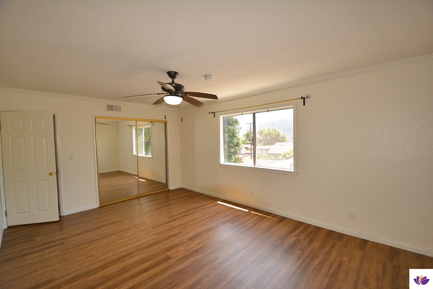 Building Photo - 3630 2nd Ave