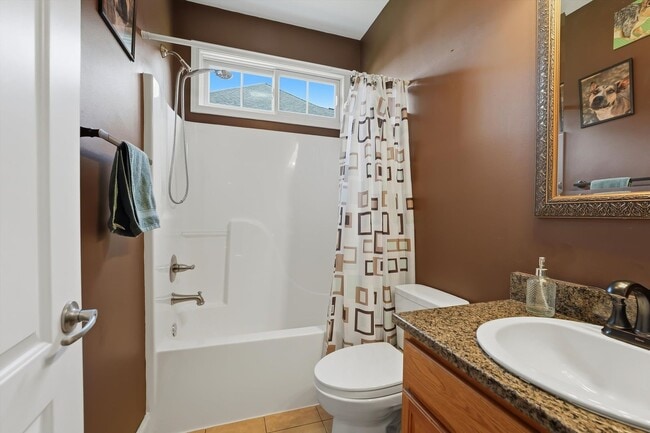 Building Photo - Stunning 4BR Home in Cascade Falls – Modern Upgrades & EV Ready!