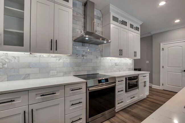 Building Photo - 310 Dudala Way