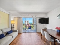 Building Photo - 2440 Kuhio Avenue-SI ID1564193P
