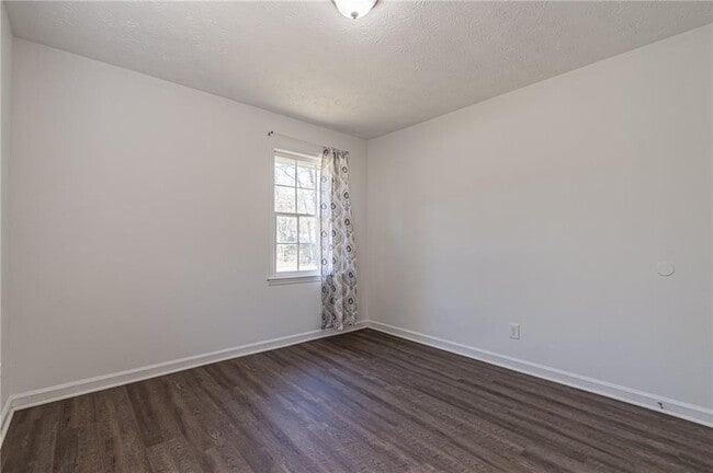 Building Photo - 926 Live Oak Ct