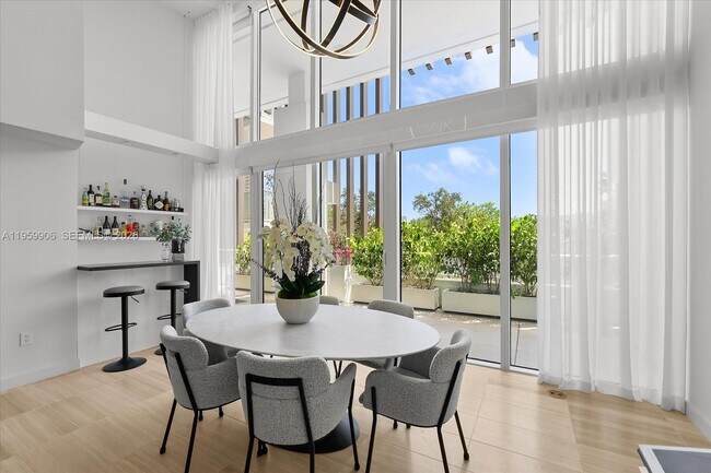 Building Photo - 4701 Meridian Ave