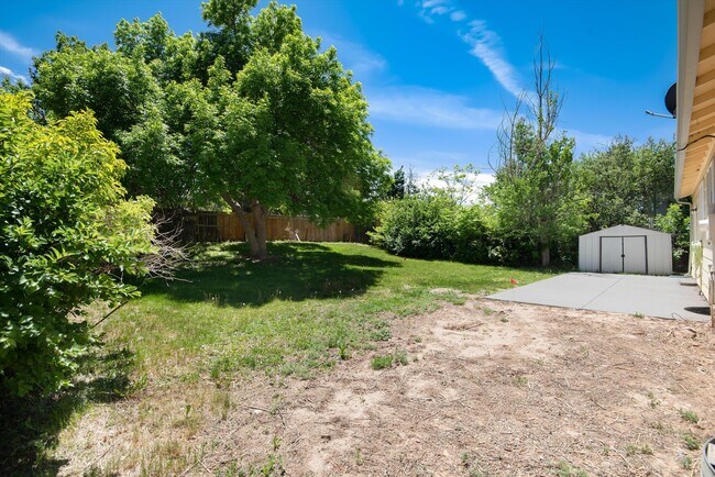 Building Photo - 16176 E Bates Dr
