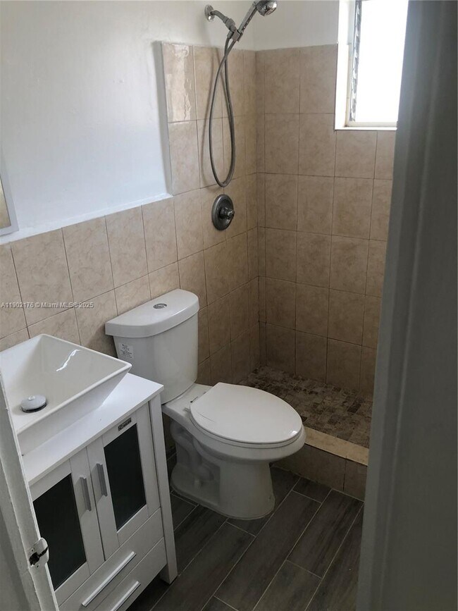 Building Photo - 6200 Dewey St