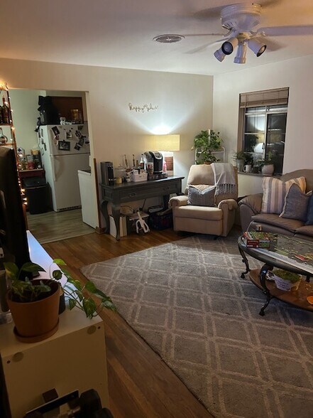 Building Photo - 35 S Knox St