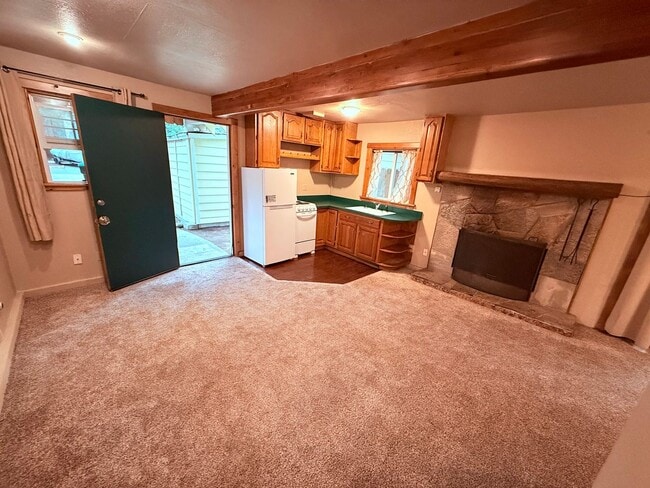 Building Photo - Studio cabin for rent in South Lake Tahoe