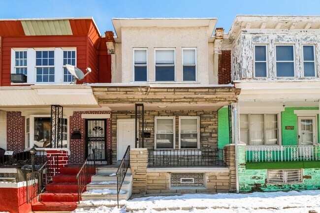 Building Photo - 4935 N Franklin St