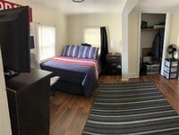 Building Photo - 173 W 8th St