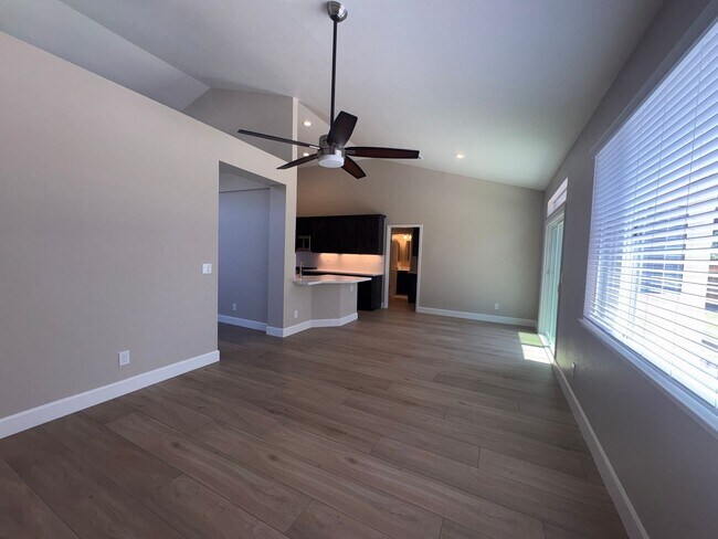 Building Photo - 798 Shannon Dr