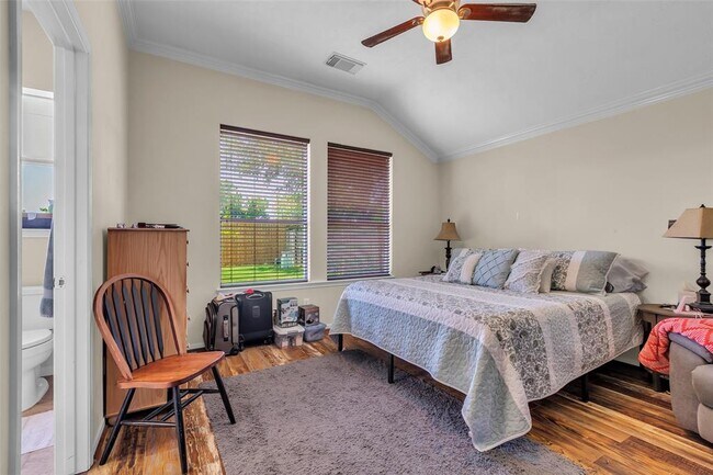 Building Photo - 10711 Gilford Crest Dr