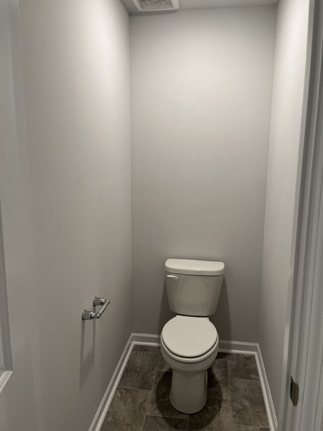 Building Photo - 453 Augustine Dr