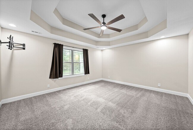 Building Photo - Pet Friendly Four Bedroom!