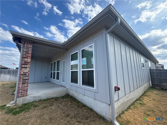 Building Photo - 2214 Wasabi Rd