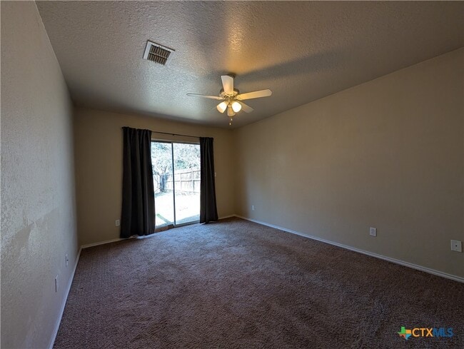 Building Photo - 1013 Misty Acres Dr