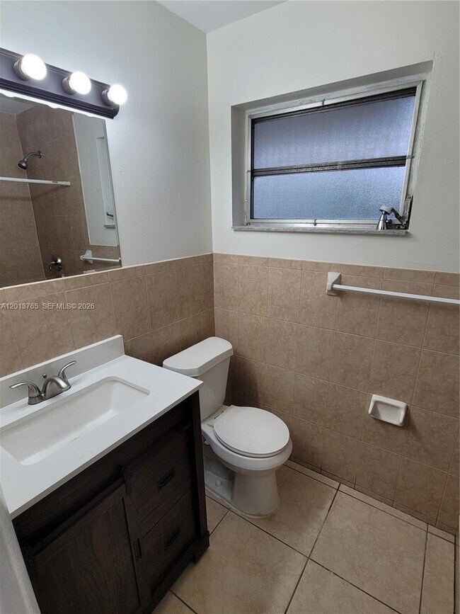 Building Photo - 3425 SW 89th Ave