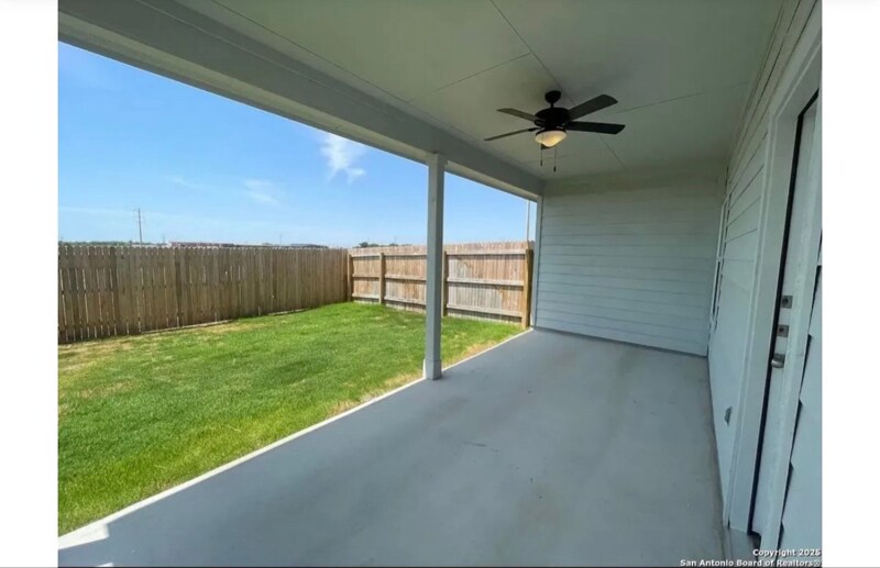 Building Photo - 537 Grayson Ln